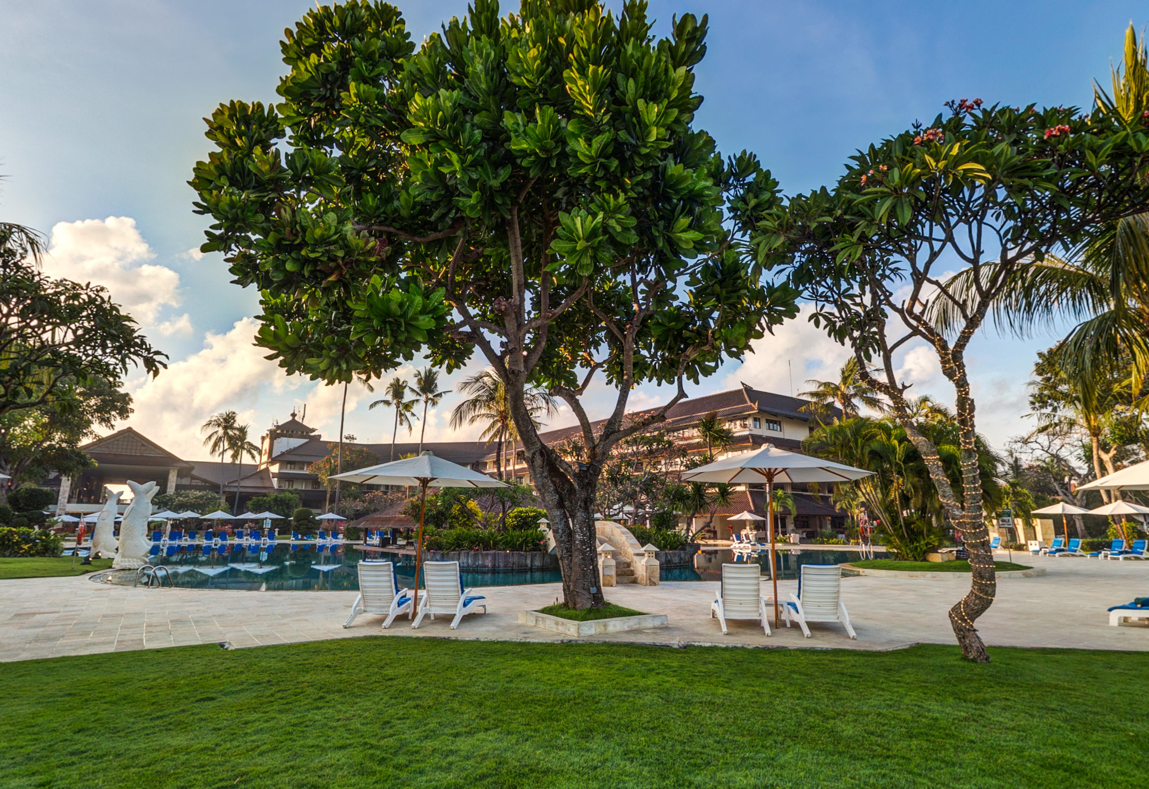 โรงแรมดิสคัฟเวอรี่ คาร์ติกา พลาซ่า กูตา ภายนอก รูปภาพ The pool at the Sheraton Resort