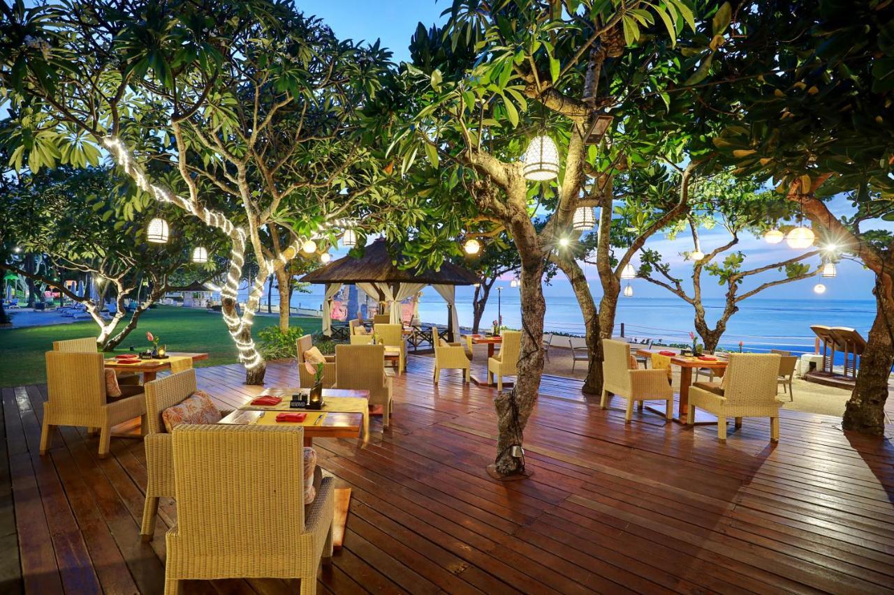 โรงแรมดิสคัฟเวอรี่ คาร์ติกา พลาซ่า กูตา ภายนอก รูปภาพ The Deck